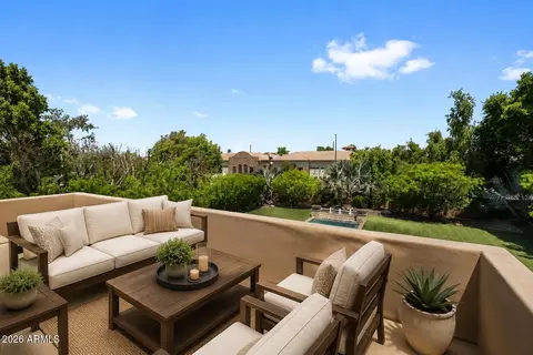Exterior - 1442 E Catamaran Dr, Gilbert, AZ 85234 photo 3 of 11
