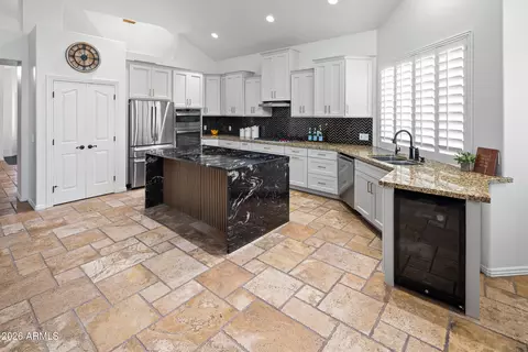 Kitchen - 1442 E Catamaran Dr, Gilbert, AZ 85234 photo 3 of 7