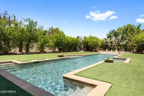 Exterior - 1442 E Catamaran Dr, Gilbert, AZ 85234 photo 7 of 11