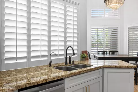 Kitchen - 1442 E Catamaran Dr, Gilbert, AZ 85234 photo 5 of 7