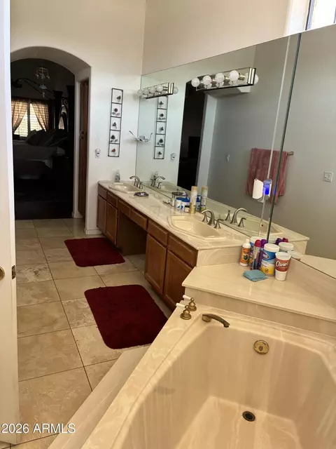 Bath - 4602 E Carolina Dr, Phoenix, AZ 85032 photo 1 of 8