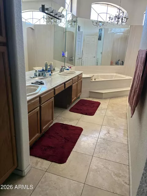 Bath - 4602 E Carolina Dr, Phoenix, AZ 85032 photo 3 of 8
