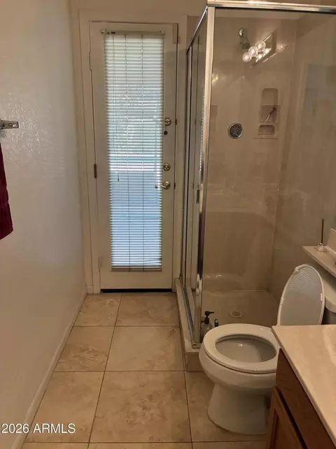 Bath - 4602 E Carolina Dr, Phoenix, AZ 85032 photo 7 of 8