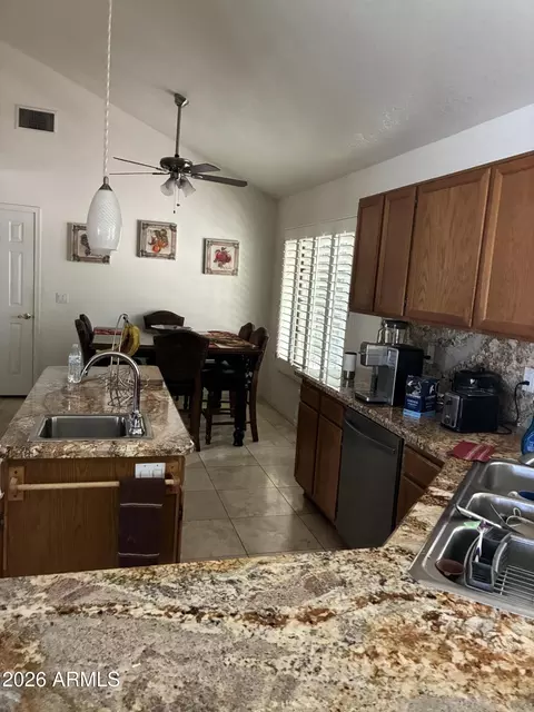 Kitchen - 4602 E Carolina Dr, Phoenix, AZ 85032 photo 7 of 8