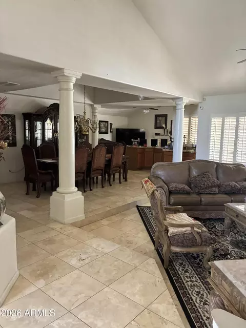 Dining - 4602 E Carolina Dr, Phoenix, AZ 85032 photo 1 of 3