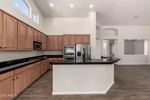 Kitchen - 2740 S Honeysuckle Ln, Gilbert, AZ 85295 photo 1 of 2