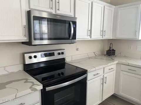 Kitchen - 3932 E Morelos St, Gilbert, AZ 85295 photo 2 of 4