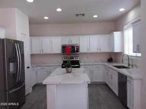 Kitchen - 3932 E Morelos St, Gilbert, AZ 85295 photo 1 of 4