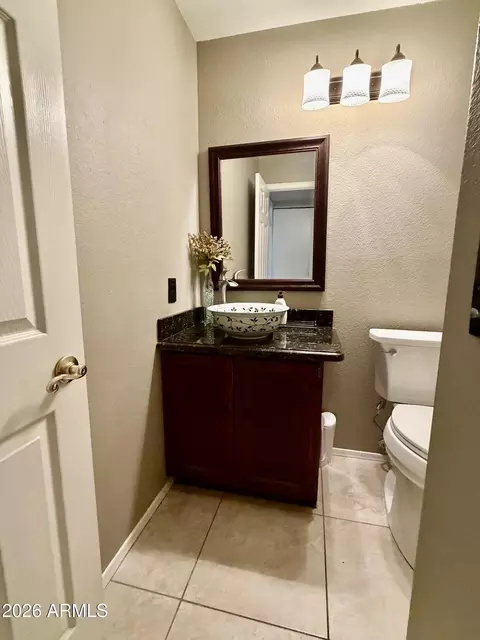 Bath - 4239 E Cassia Way, Phoenix, AZ 85044 photo 1 of 5