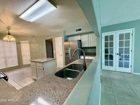 Kitchen - 4239 E Cassia Way, Phoenix, AZ 85044 photo 2 of 2