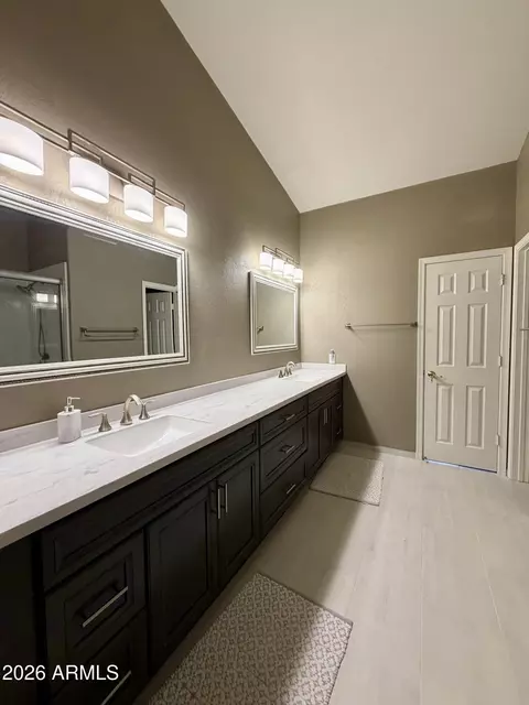 Bath - 4239 E Cassia Way, Phoenix, AZ 85044 photo 2 of 5