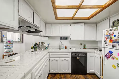 Kitchen - 319 E Coronado Rd #1, Phoenix, AZ 85004 photo 1 of 9