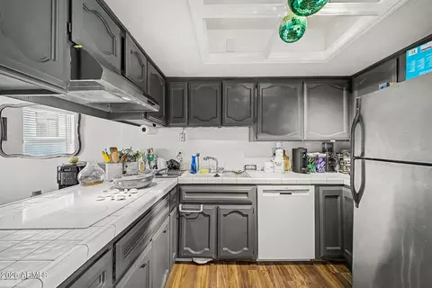 Kitchen - 319 E Coronado Rd #1, Phoenix, AZ 85004 photo 5 of 9