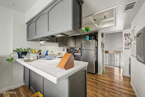 Kitchen - 319 E Coronado Rd #1, Phoenix, AZ 85004 photo 6 of 9