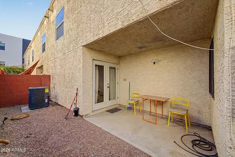 Exterior - 319 E Coronado Rd #1, Phoenix, AZ 85004 photo 6 of 11