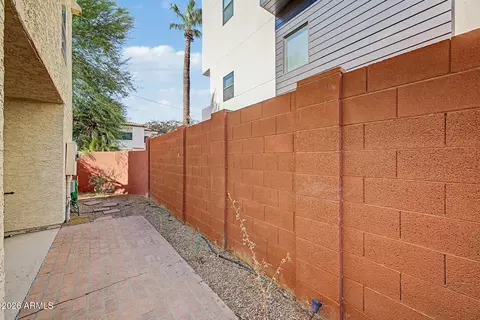 Exterior - 319 E Coronado Rd #1, Phoenix, AZ 85004 photo 11 of 11