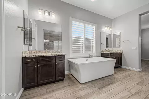 Bath - 3716 E Fargo St, Mesa, AZ 85205 photo 6 of 12