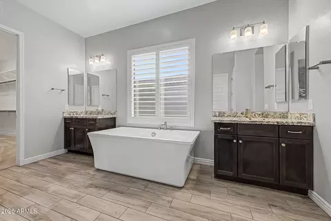 Bath - 3716 E Fargo St, Mesa, AZ 85205 photo 5 of 12