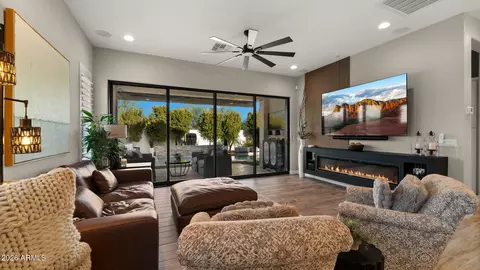 Living - 851 E Deer Creek Rd, Phoenix, AZ 85048 photo 1 of 2