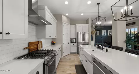 Kitchen - 851 E Deer Creek Rd, Phoenix, AZ 85048 photo 4 of 4
