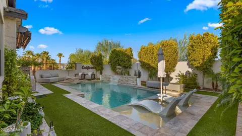 Exterior - 851 E Deer Creek Rd, Phoenix, AZ 85048 photo 9 of 16