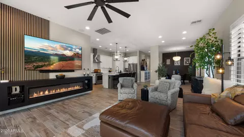 Living - 851 E Deer Creek Rd, Phoenix, AZ 85048 photo 2 of 2
