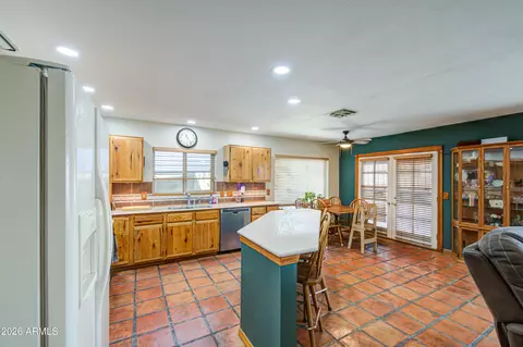 Kitchen - 8136 E Fox St, Mesa, AZ 85207 photo 4 of 5