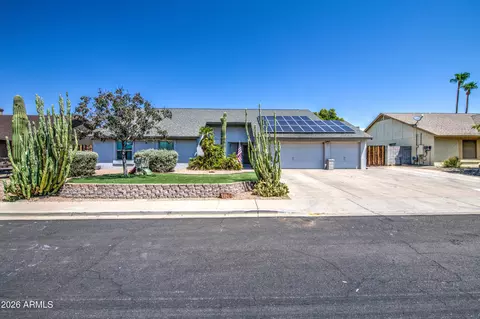 Exterior - 8136 E Fox St, Mesa, AZ 85207 photo 6 of 8