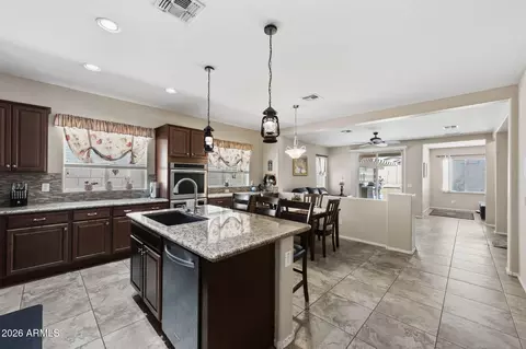 424 E Canyon Rock Rd, San Tan Valley, AZ 85143