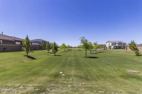 Exterior - 2850 E Spring Wheat Ct, Gilbert, AZ 85296 photo 13 of 15