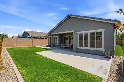 Exterior - 2850 E Spring Wheat Ct, Gilbert, AZ 85296 photo 8 of 15