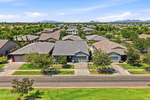 View/Area - 2850 E Spring Wheat Ct, Gilbert, AZ 85296 photo 5 of 14