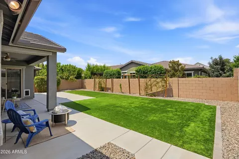 Exterior - 2850 E Spring Wheat Ct, Gilbert, AZ 85296 photo 3 of 15