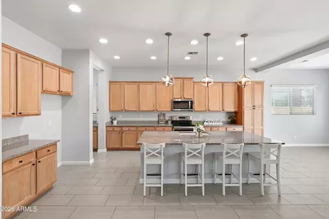 Kitchen - 2850 E Spring Wheat Ct, Gilbert, AZ 85296 photo 2 of 2