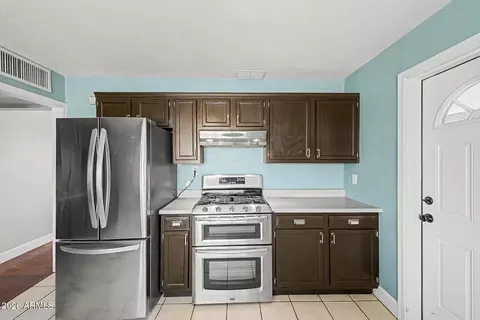 Kitchen - 1114 E Ruth Ave, Phoenix, AZ 85020 photo 2 of 3