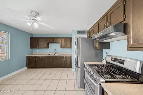 Kitchen - 1114 E Ruth Ave, Phoenix, AZ 85020 photo 3 of 3