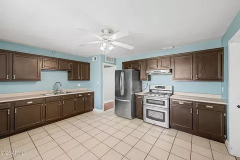 Kitchen - 1114 E Ruth Ave, Phoenix, AZ 85020 photo 1 of 3