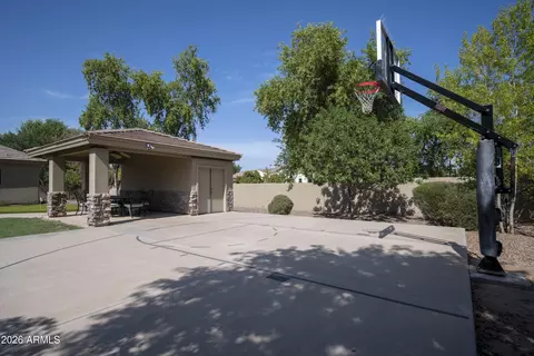 Exterior - 2091 E Coconino Ct, Gilbert, AZ 85298 photo 3 of 9