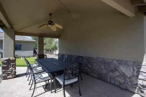 Exterior - 2091 E Coconino Ct, Gilbert, AZ 85298 photo 4 of 9