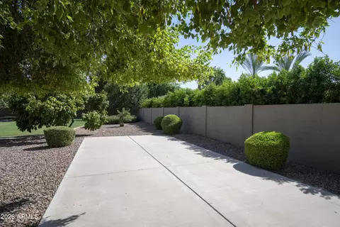 Exterior - 2091 E Coconino Ct, Gilbert, AZ 85298 photo 5 of 9