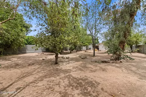 Exterior - 4025 E Osborn Rd, Phoenix, AZ 85018 photo 7 of 7