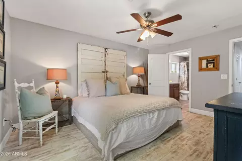 Bedroom - 4025 E Osborn Rd, Phoenix, AZ 85018 photo 6 of 6