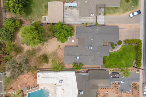 View/Area - 4025 E Osborn Rd, Phoenix, AZ 85018 photo 3 of 5