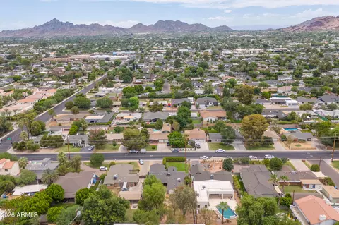 View/Area - 4025 E Osborn Rd, Phoenix, AZ 85018 photo 4 of 5