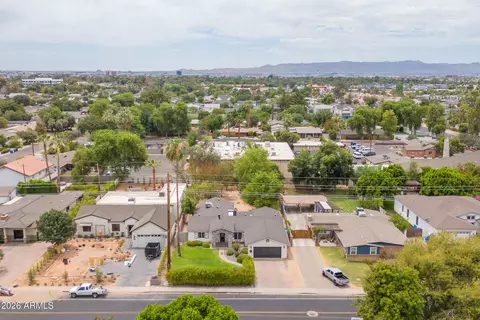 View/Area - 4025 E Osborn Rd, Phoenix, AZ 85018 photo 2 of 5