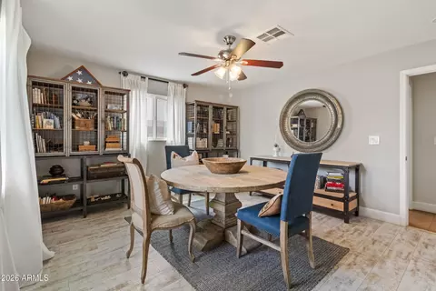 Dining - 4025 E Osborn Rd, Phoenix, AZ 85018 photo 2 of 3