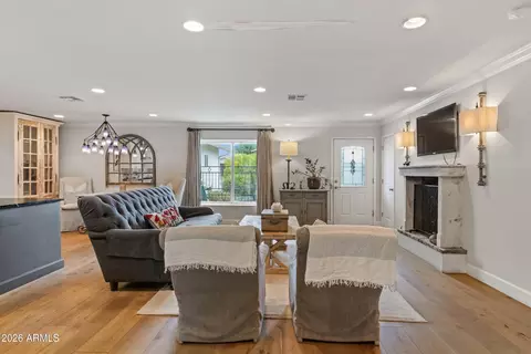 Living - 4025 E Osborn Rd, Phoenix, AZ 85018 photo 2 of 4