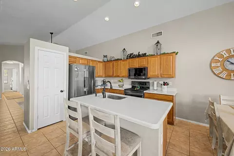 Kitchen - 9835 E Lindner Ave, Mesa, AZ 85209 photo 1 of 3