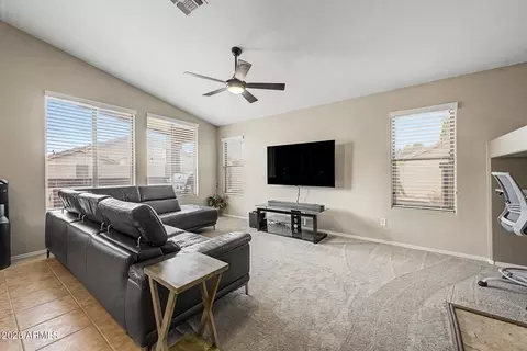 Living - 9835 E Lindner Ave, Mesa, AZ 85209 photo 2 of 3