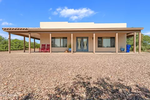 1313 E Madison Rd, Huachuca City, AZ 85616
